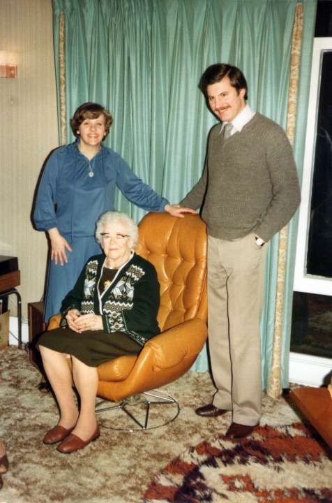 Maureen, Nan Ottley and Tony